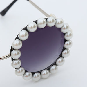 Clutch My Pearls Vintage Round Frame Sunglasses